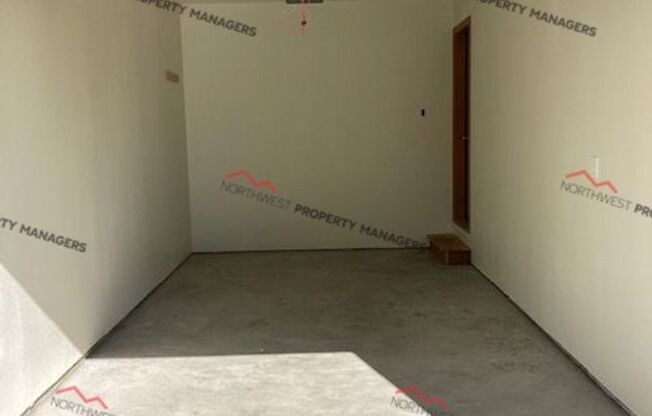 3 beds, 2.5 baths, 1,250 sqft, $1,800, Unit #50