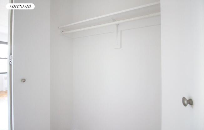 1 bed, 1 bath, $4,500, Unit 14D