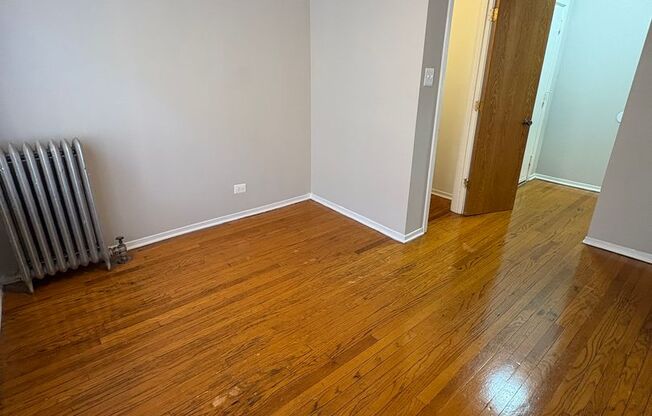 3 beds, 1 bath, 1,003 sqft, $1,225, Unit CA 143.5-3W