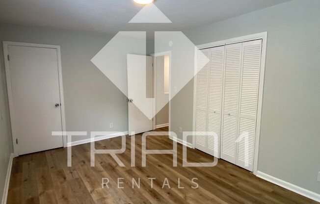 2 beds, 1.5 baths, $1,050, Unit B