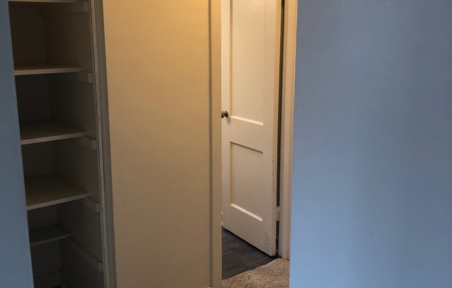 2 beds, 1 bath, 740 sqft, $735, Unit 1500-801