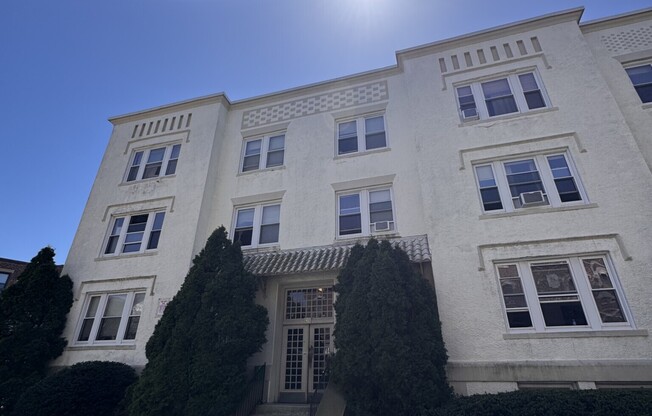 7 RADCLIFFE RD
