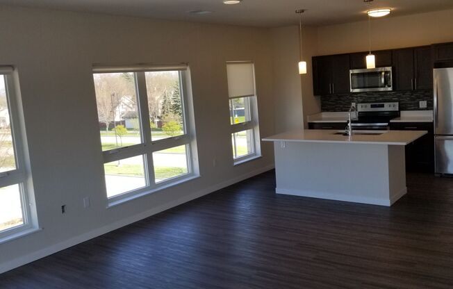 1 bed, 1 bath, 875 sqft, $1,490, Unit 303