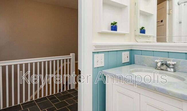 612 HOLLY RDG RD