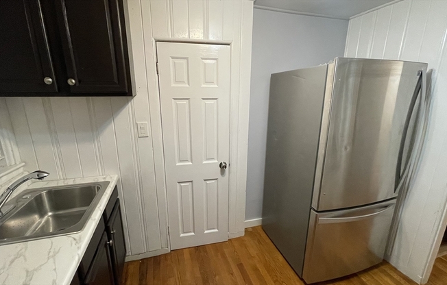 1 bed, 1 bath, $2,000, Unit 3