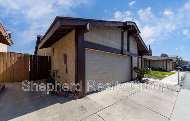 4262 NOYER LN