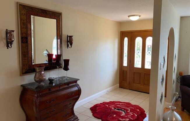 $4290 / GORGEOUS 4-5 BEDROOM SINGLE STORY HOME IN UNION CITY