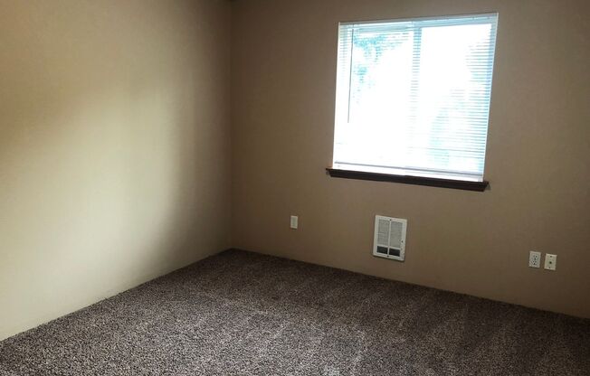 $200 Off First Full Month! 2 Bedroom 2nd Floor Apartment