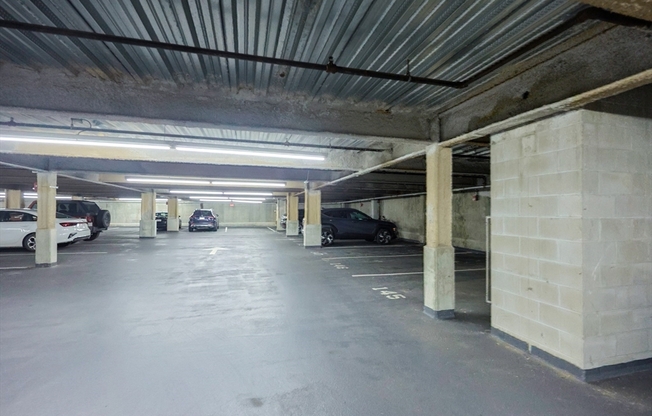 1 bed, 1 bath, 863 sqft, $3,500, Unit 703