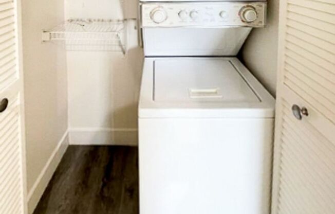 1 bed, 1 bath, 698 sqft, $2,595, Unit 0208