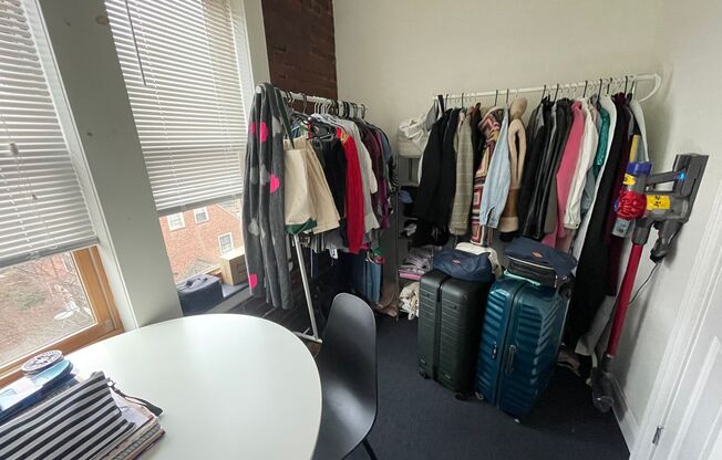 1 bed, 1 bath, 560 sqft, $2,100, Unit 44