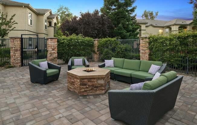 Fire pit lounge area - Willow Spring Apartments