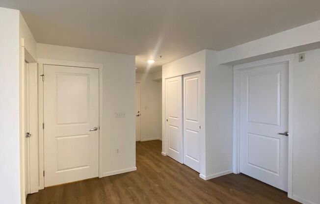 2 beds, 2 baths, 1,025 sqft, $3,095, Unit 2404-A