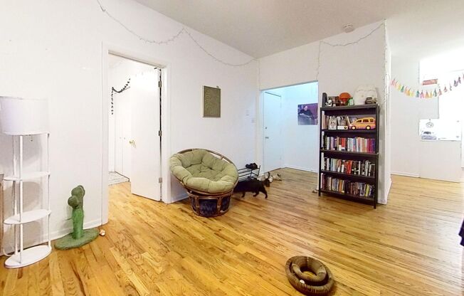 2 beds, 1 bath, 890 sqft, $2,600, Unit 1333 1B