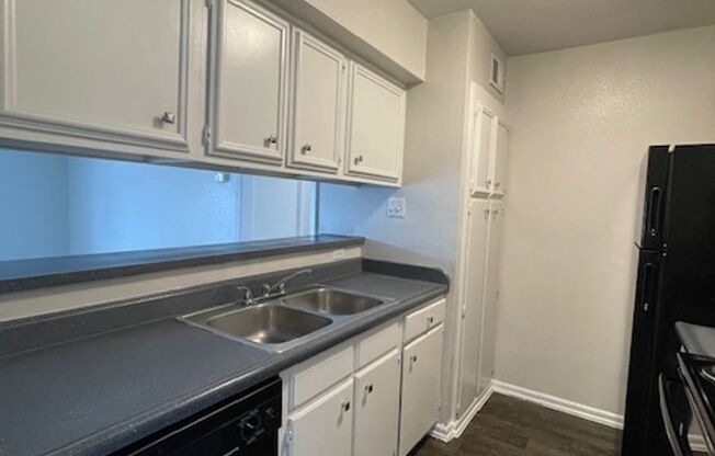 2 beds, 2 baths, 931 sqft, $1,195, Unit 05-0502