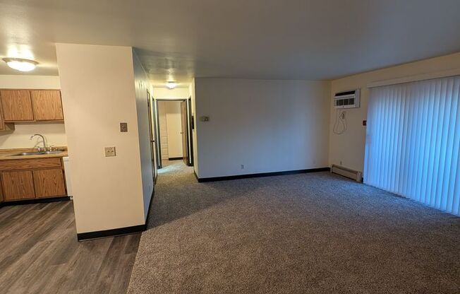 2 beds, 1 bath, 970 sqft, $1,149, Unit FB 2138