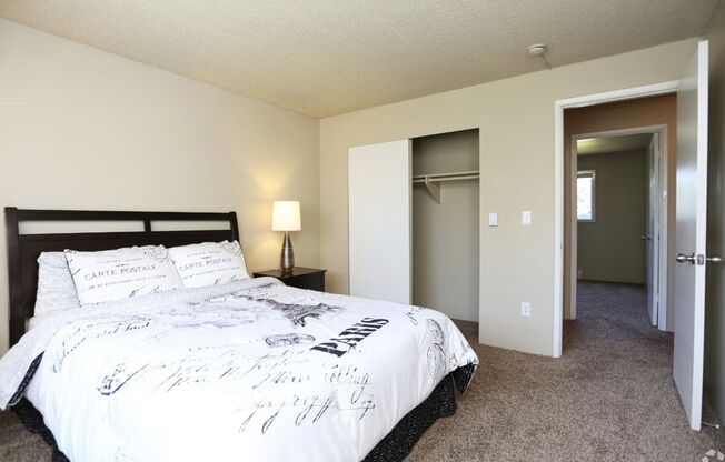 2 beds, 1 bath, 1,000 sqft, $1,699, Unit B202