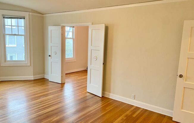 Studio, 1 bath, $2,595