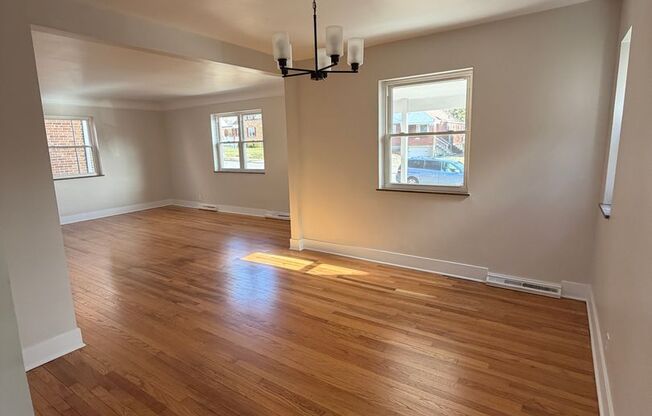 3 Bed / 2 Bath Brick Home - showings start 12/3