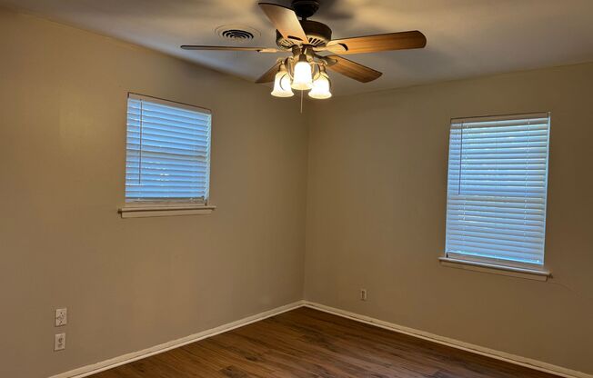 409 E Lilly Ln Arlington 76010