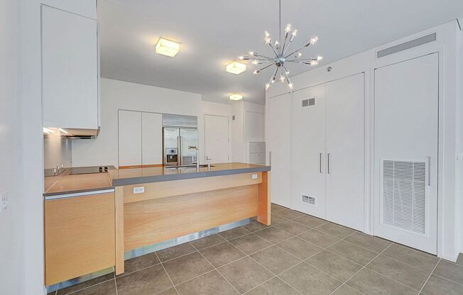 1 bed, 1 bath, $2,825