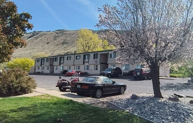 Coulee Columbia View Apartments