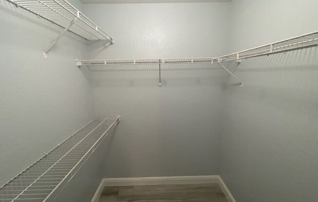 2 beds, 2 baths, $1,350, Unit UNIT 1056
