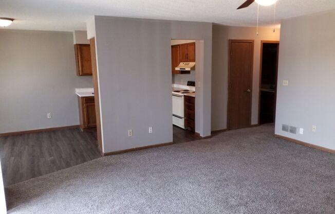 1 bed, 1 bath, 912 sqft, $900