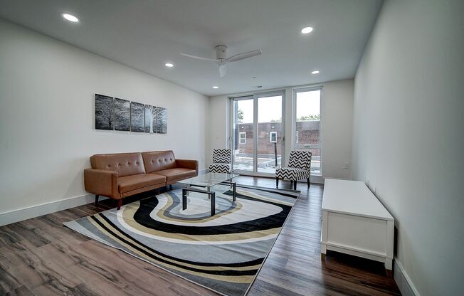 1 bed, 1 bath, 707 sqft, $1,980, Unit 610