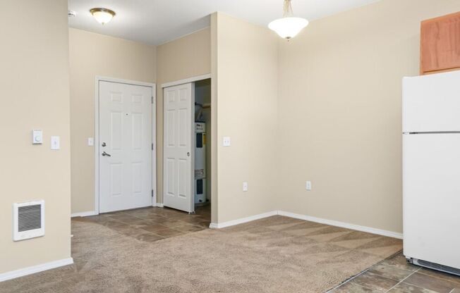 1 bed, 1 bath, 725 sqft, $1,245, Unit 1684-202