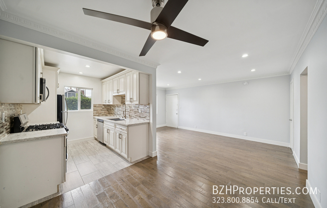 7571 Willoughby Ave 05