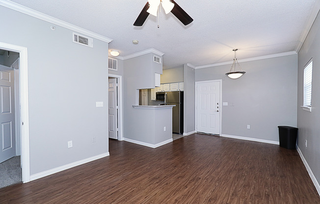 1 bed, 1 bath, 675 sqft, $1,255