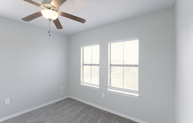 2 beds, 2 baths, 950 sqft, $1,236