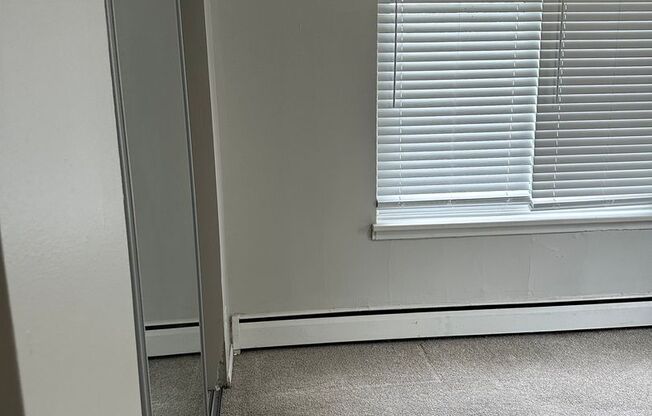2 beds, 1 bath, 840 sqft, $1,495, Unit 201 (R)