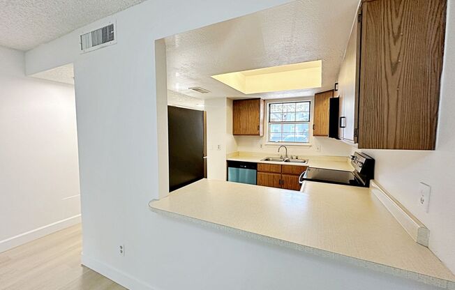 2 beds, 2 baths, $1,500, Unit # 2