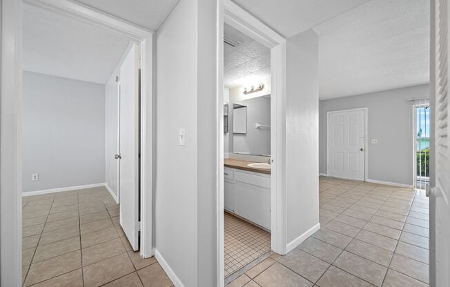 2 beds, 1.5 baths, 1,000 sqft, $1,345, Unit 50-07