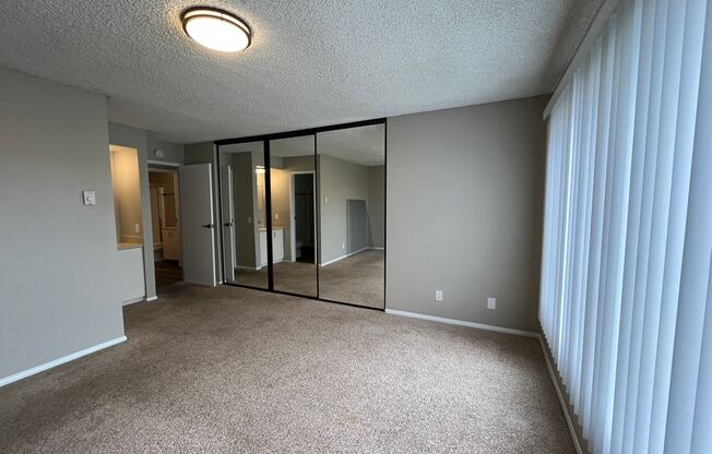 1 bed, 2 baths, 900 sqft, $2,200, Unit 007