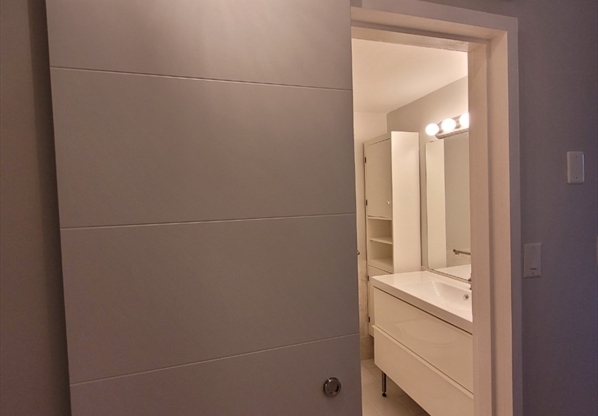 2 beds, 1 bath, 833 sqft, $2,680, Unit 239