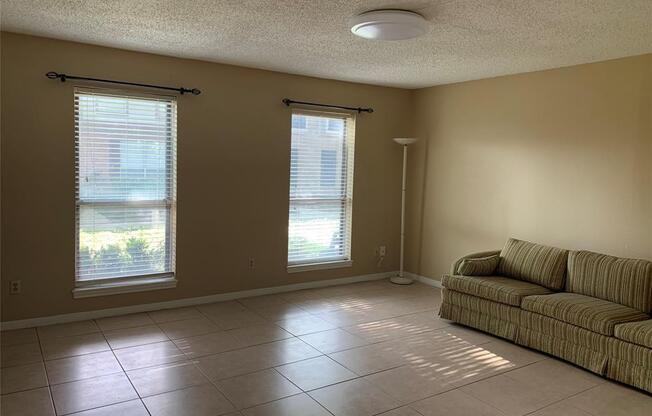 9217 WESTWOOD VLG DR