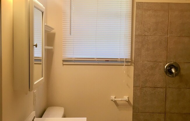 2 beds, 1 bath, $1,450