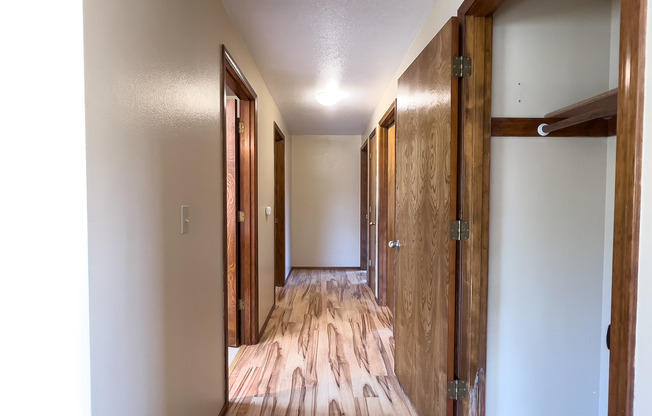 Spacious 3 Bedroom 1 Bath Ranch House  in Milwaukie! Washer and Dryer Included!