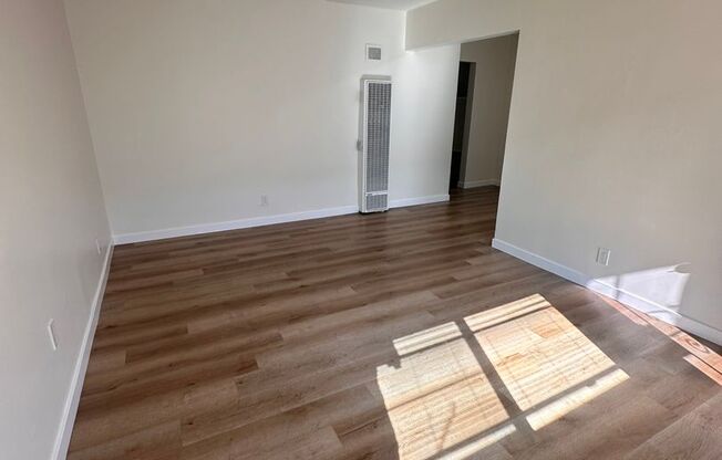 Mayfair Ave 1114