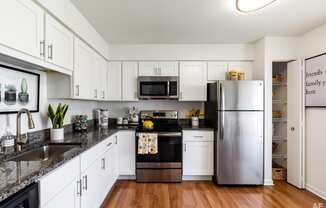 Magnolia 2bed 2 bath Kitchen