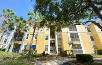 Maitland Center area 2B/2B, 2nd floor unit in gated community includes washer and dryer!