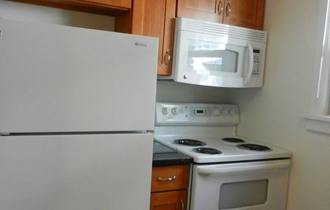 Essex Apts 4200 SW Manning St - Aricca and Christopher