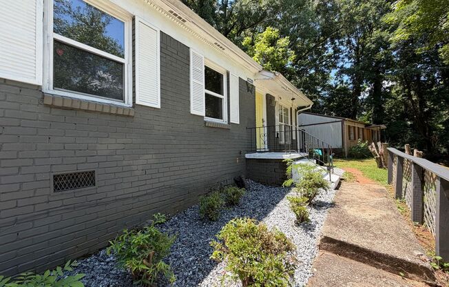 Cute House, Fenced Yard in in Thomasville Heights
