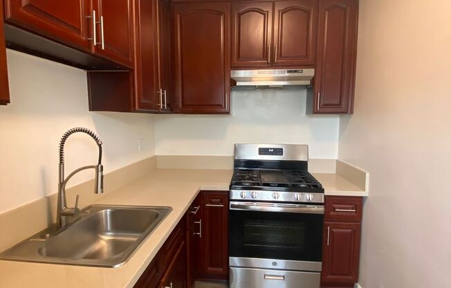 Studio, 1 bath, 460 sqft, $1,595, Unit 202