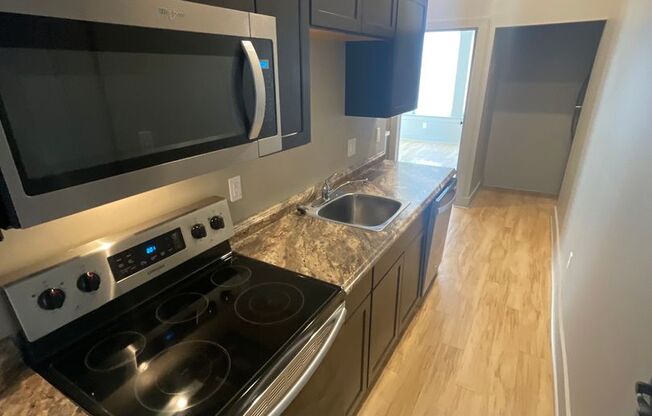 3 beds, 1 bath, $9,785, Unit Apt 3