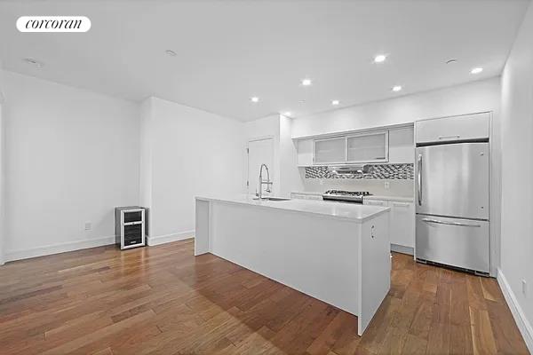 2 beds, 2 baths, 1,203 sqft, $3,850, Unit 3B