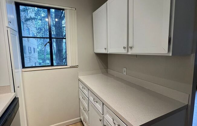 1 bed, 1 bath, 612 sqft, $1,450, Unit 501
